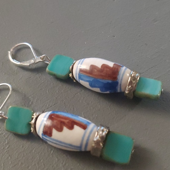 Native American Hand painted Dangle Earrings - Picture 4 of 4